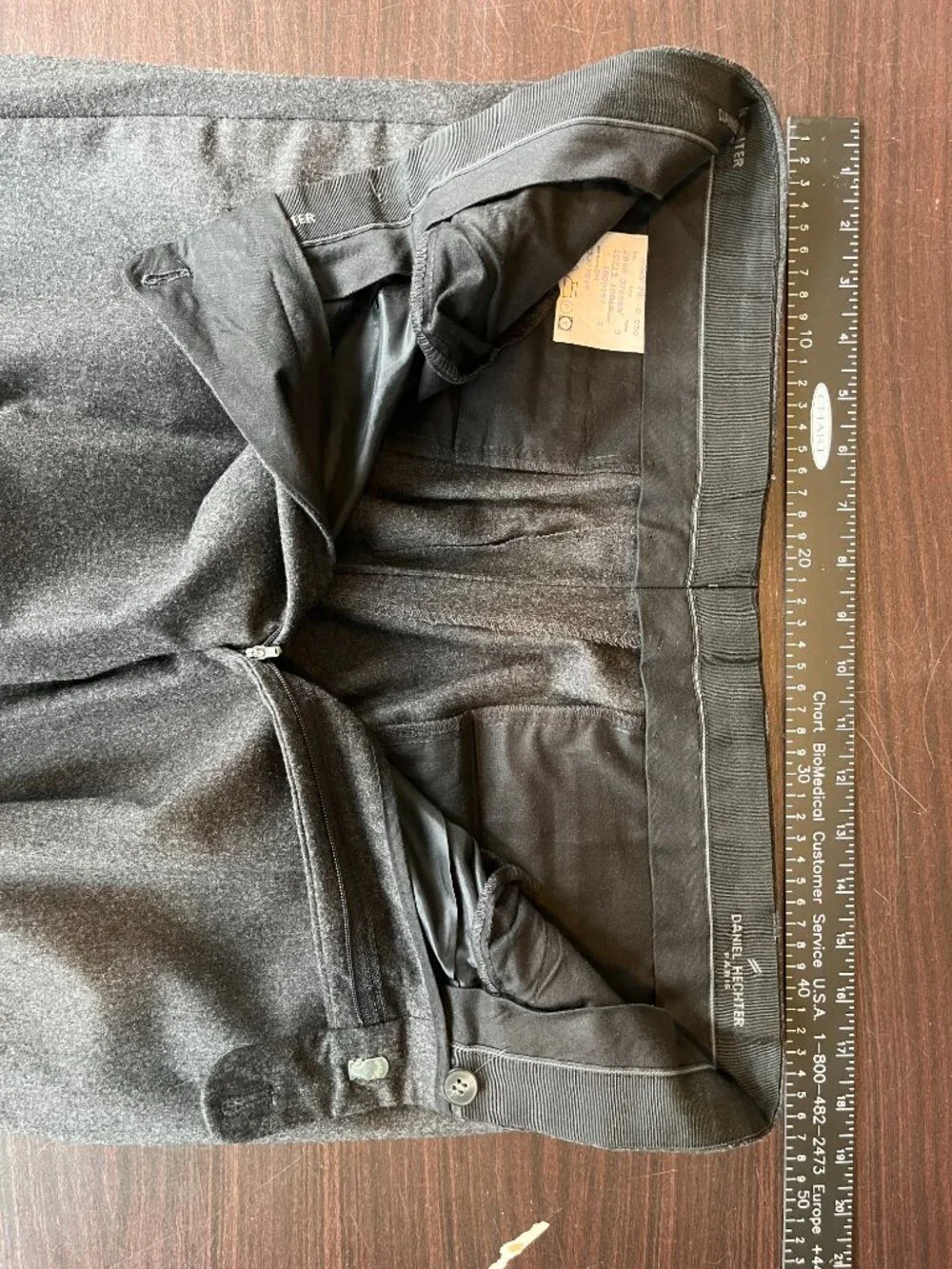 Daniel Hechter 3-Piece Men's Suit – 100% Virgin Wool – Gray – US 40 – Like New